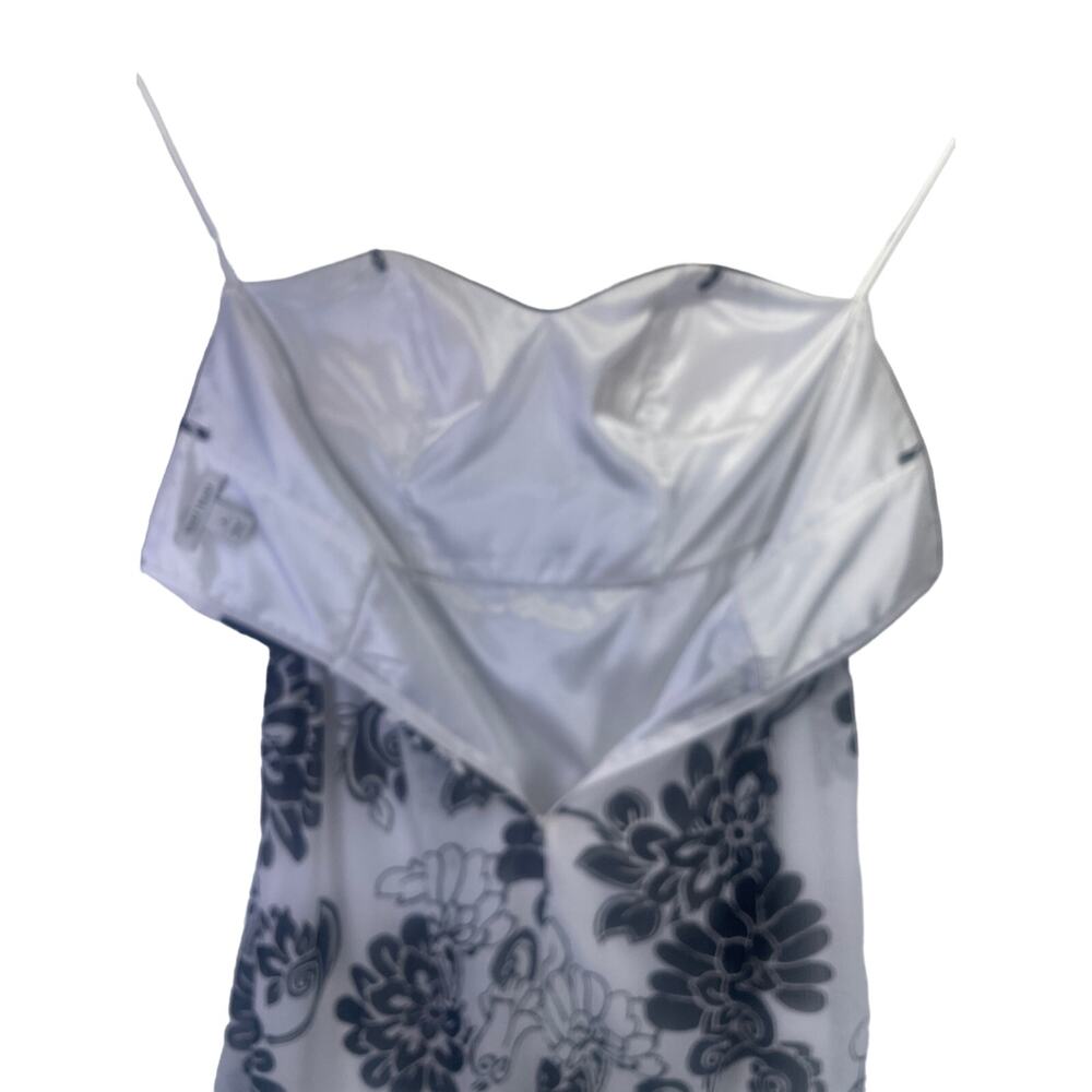 White House Black Market Sleeveless Princess Empire Waist Floral White/Blk Sz 8 - Picture 7 of 11